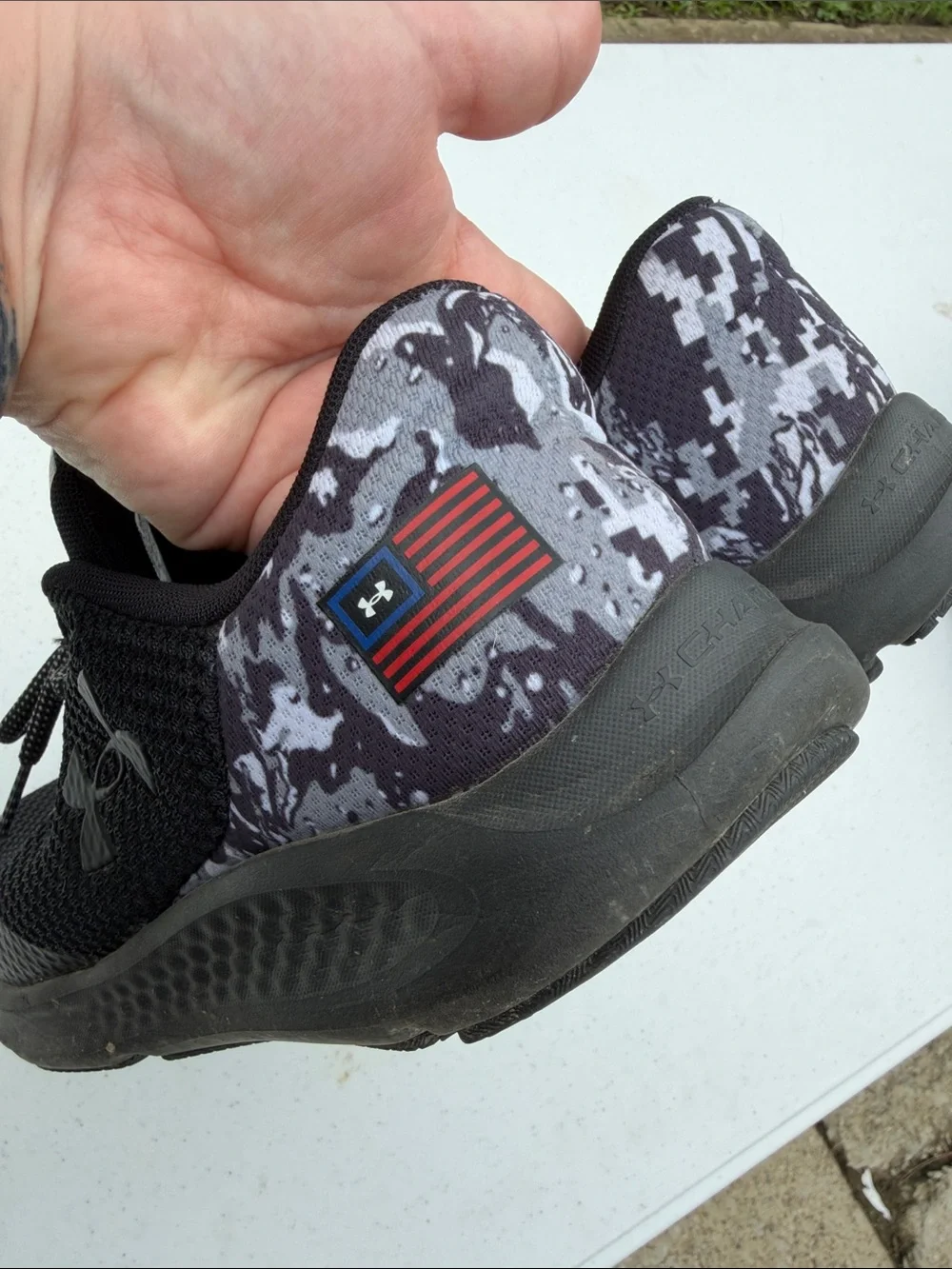 Under Armour Men’s Charged Pursuit 3 Freedom Running Shoes